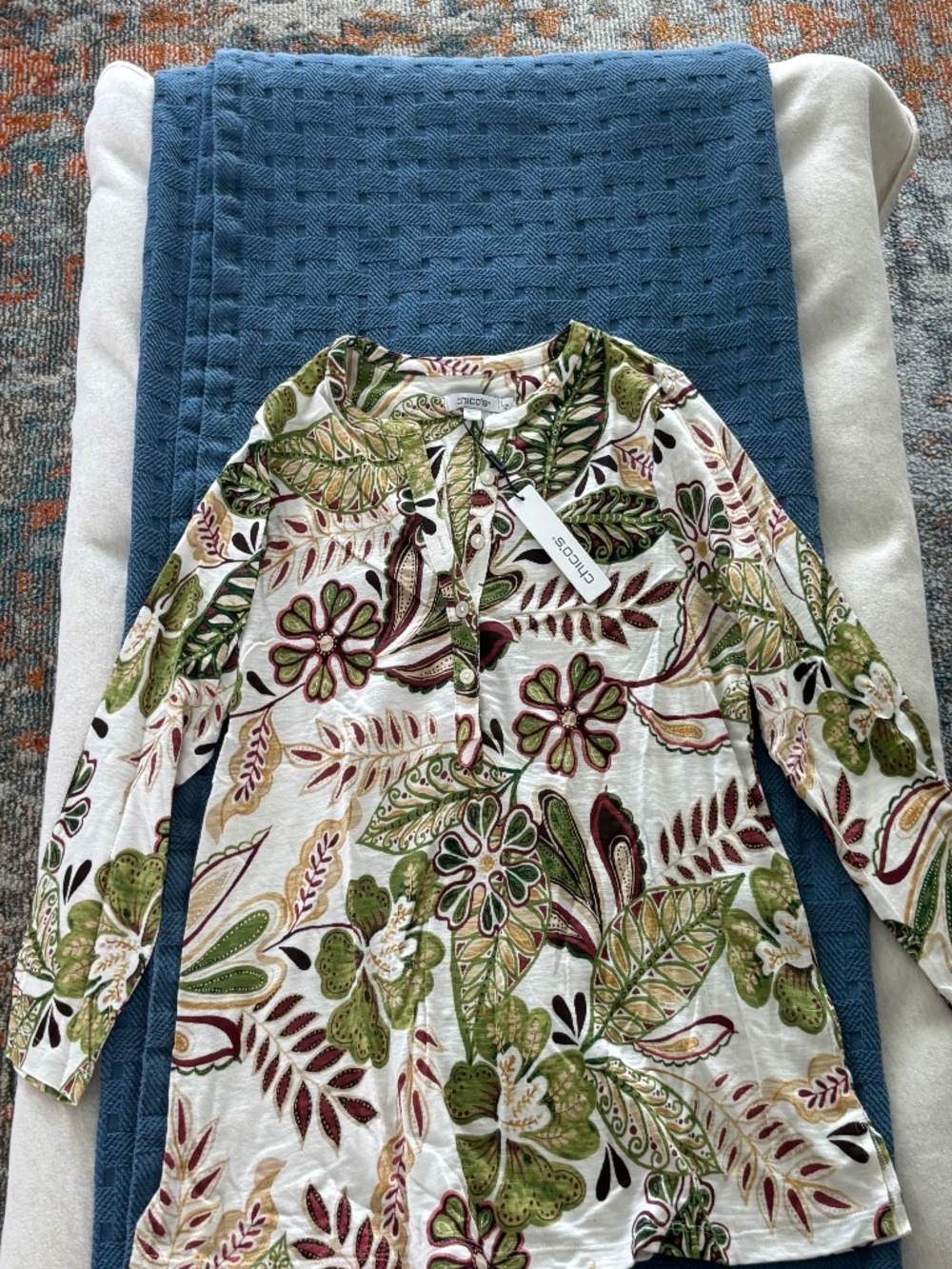 NWT Chicos Batik Ink Botanical Print Henley Top Sz M
